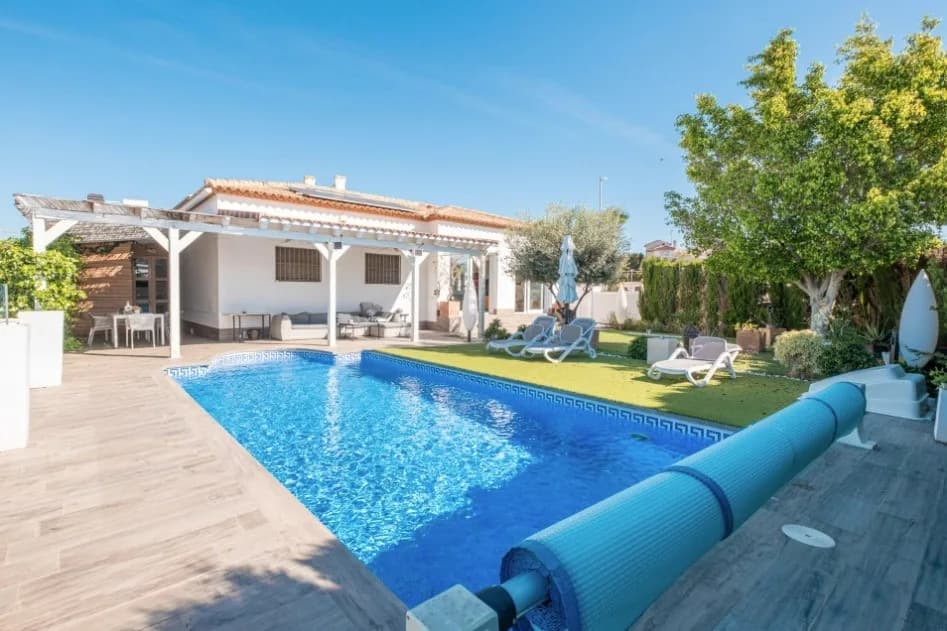 Independent Villa In San Fulgencio - Image 5