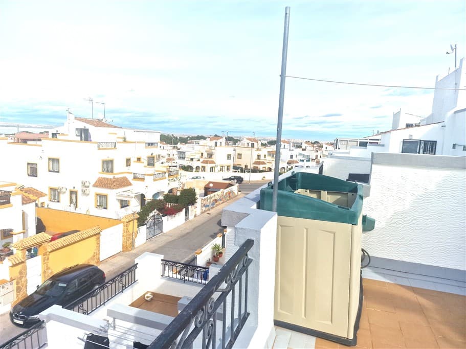 Town House In Los Altos Torrevieja - Image 9