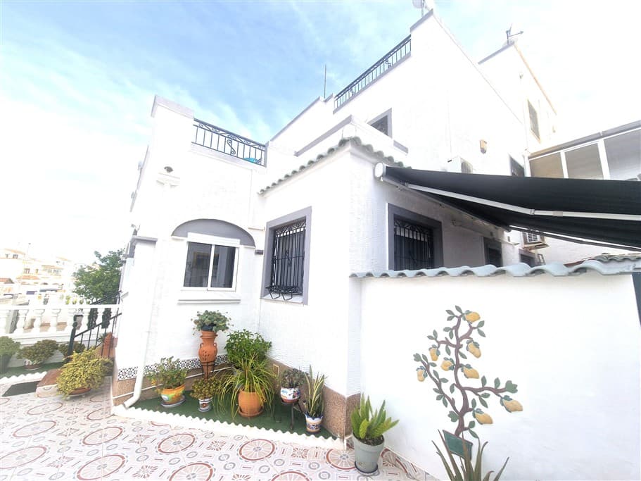 Town House In Los Altos Torrevieja - Image 2
