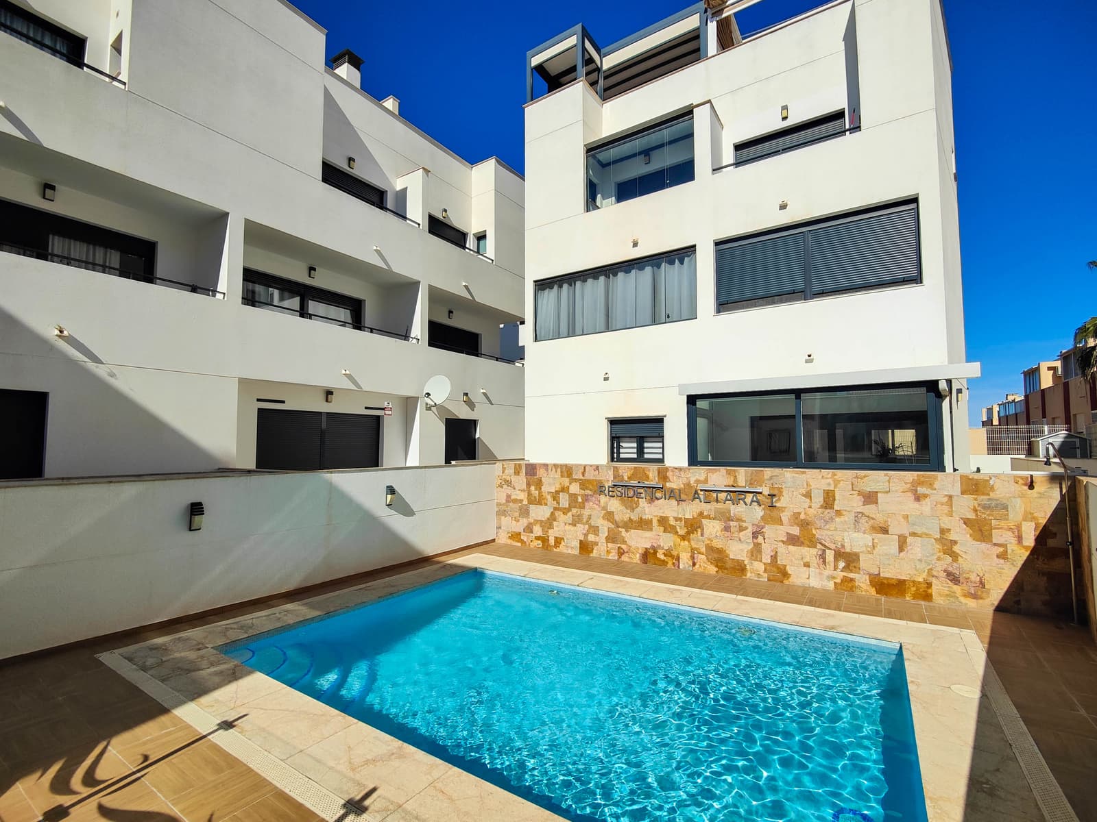 Luxery Apartment In Guardamar - Image 3