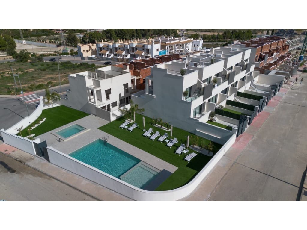 Brand New Villa In Cox - Image 2