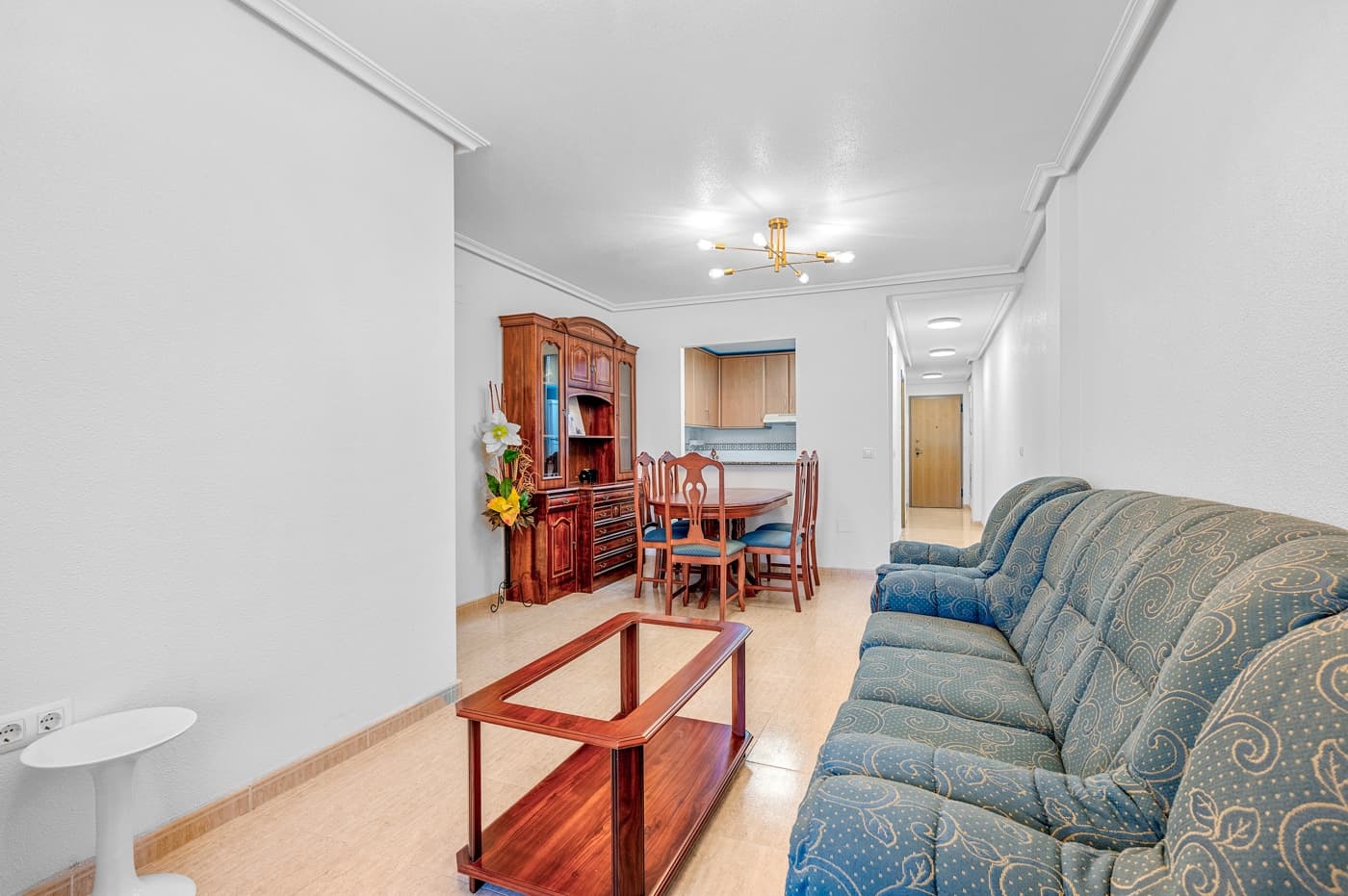 Apartment In Torrevieja - Image 2