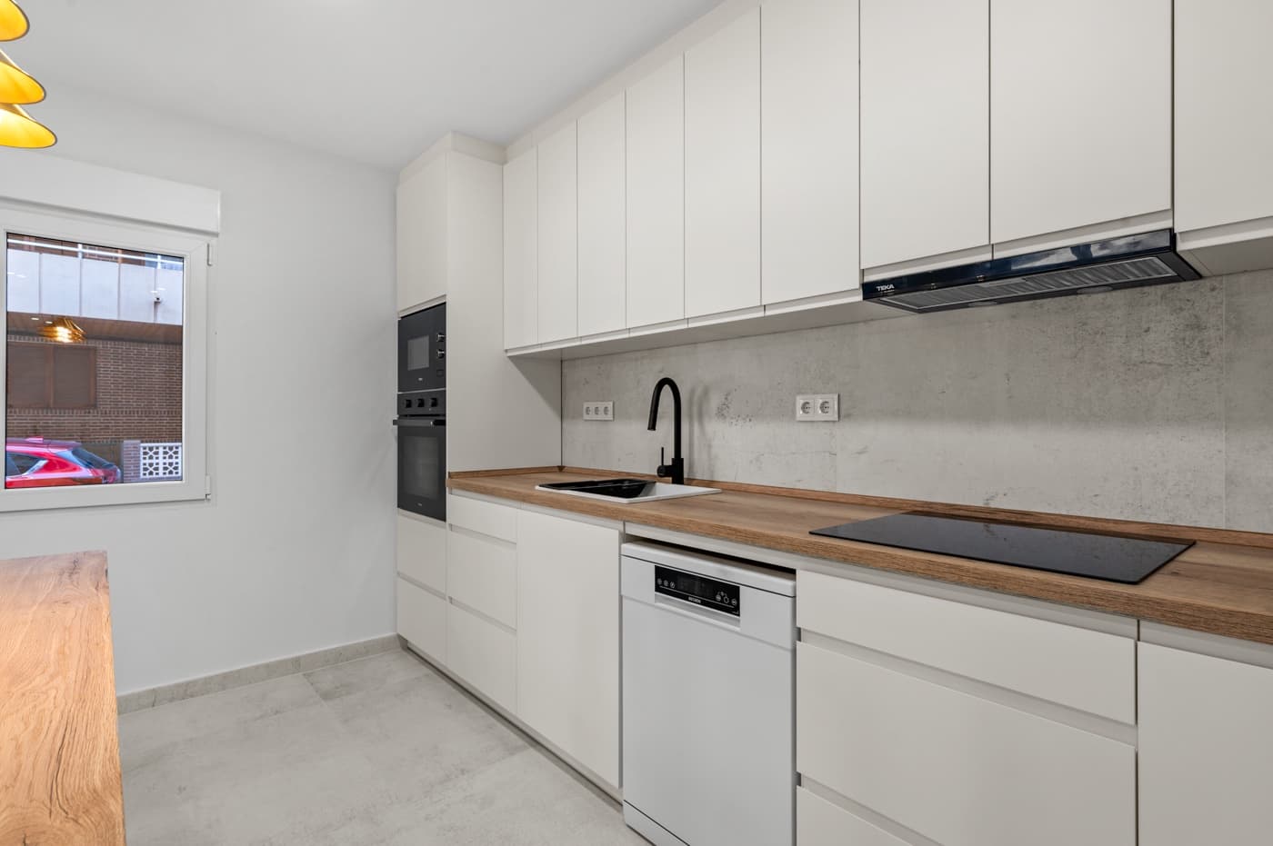 Apartment In Torrevieja - Image 7
