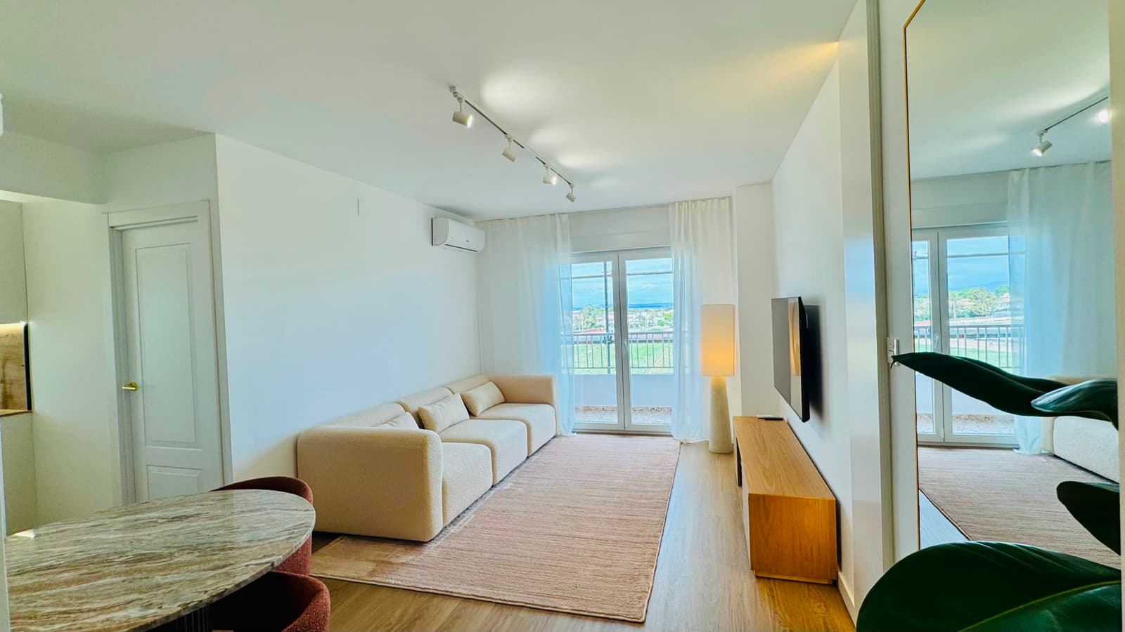 Penthouse In Torrevieja - Image 3