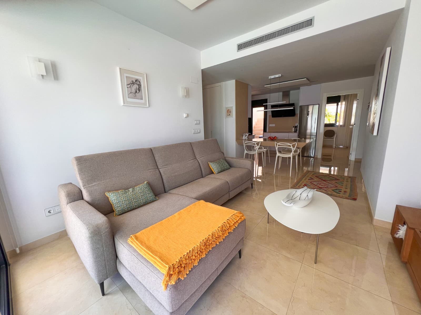 Independent Villa In San Miguel De Salinas - Image 2