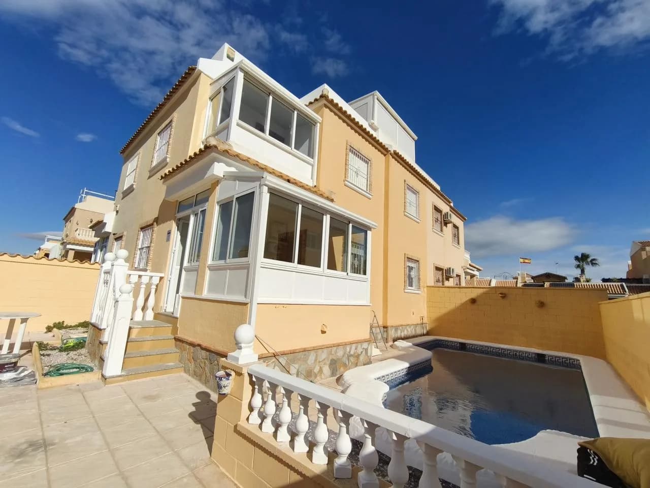 Precioso Bungalow Reformado Con Piscina Privada, Solárium Y Urbanización Con Piscinas En Ciudad Quesada