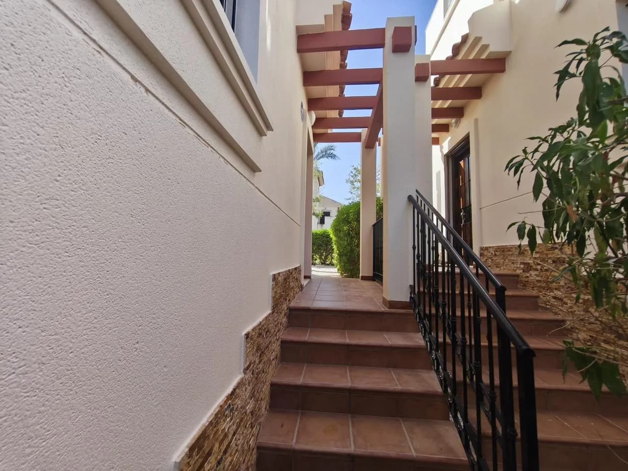 Bungalow Adosado Con Jardín, Solárium Y Piscina En Algorfa - Image 6