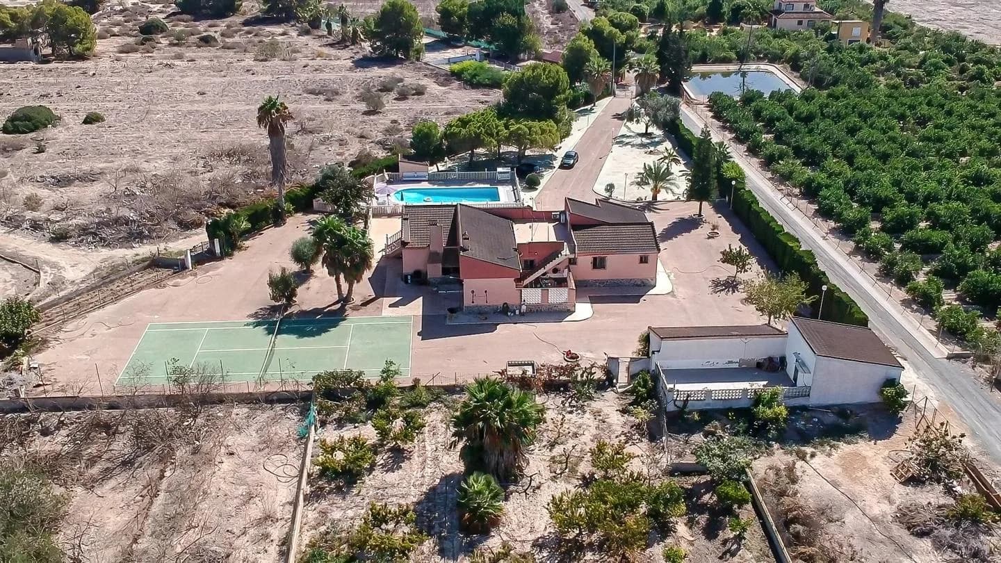 Gran Finca Con Chalet Independiente Y Piscina En Algorfa - Image 2