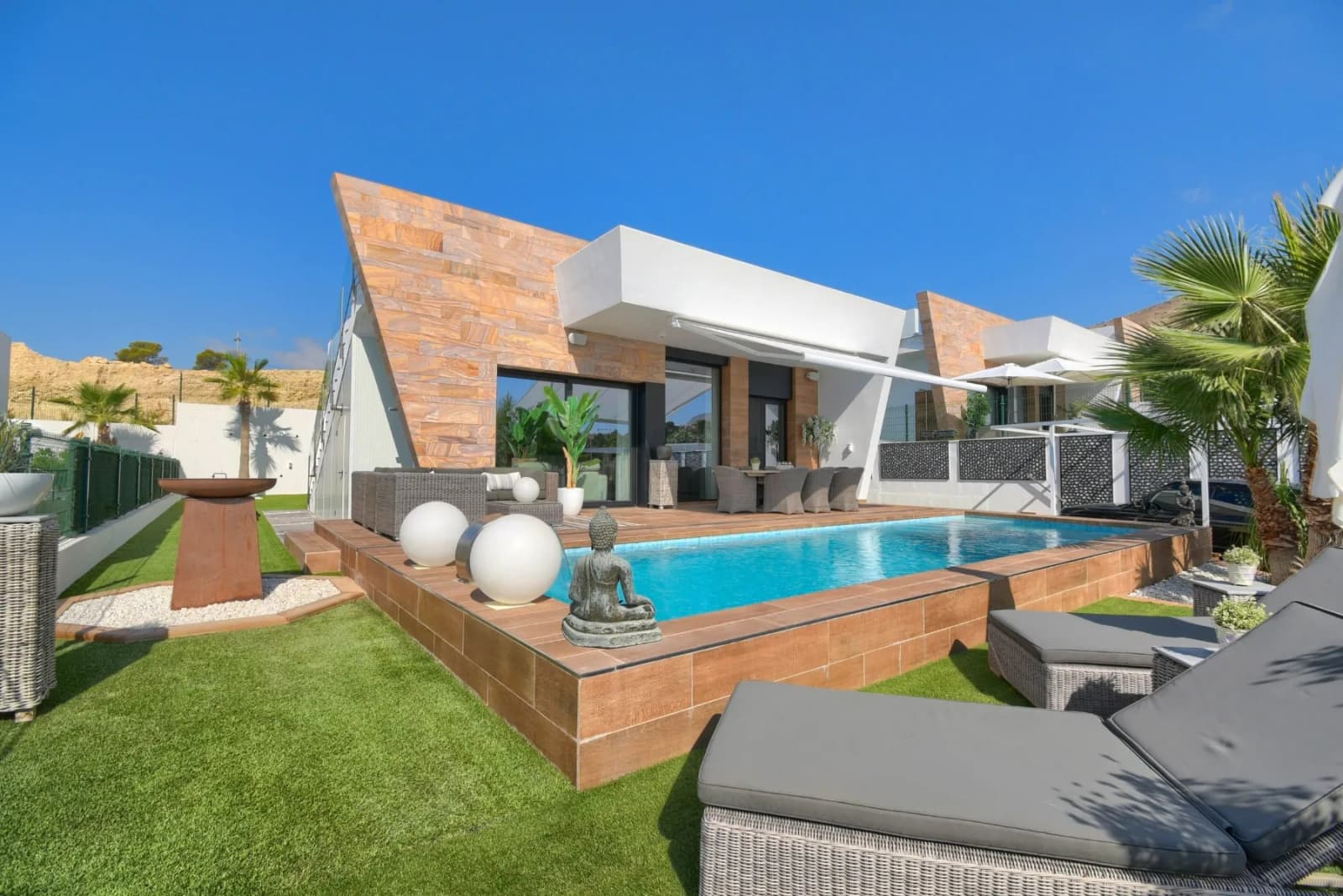 Independent Villa In Finestrat - Image 2