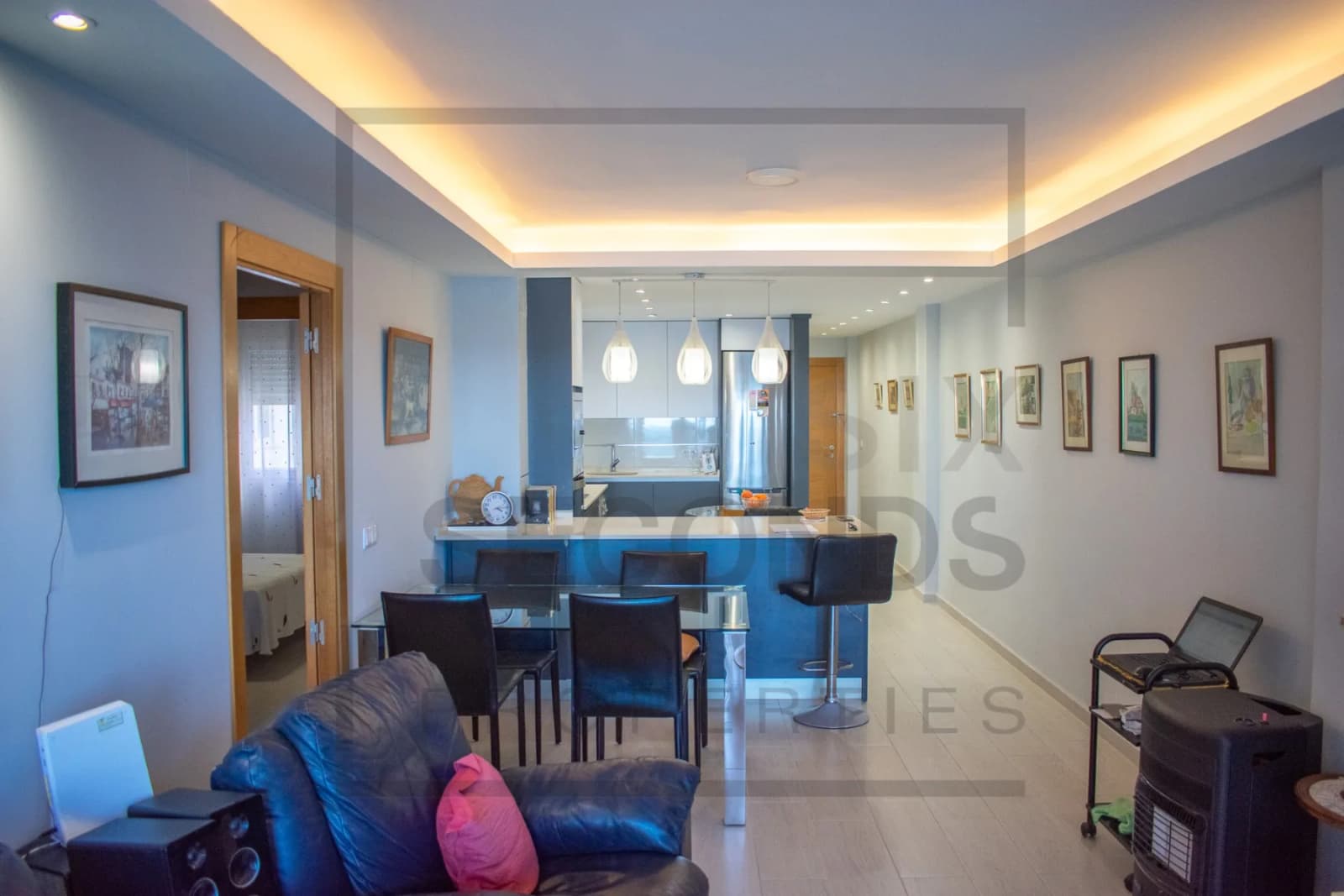 Apartment de 3 dormitorios en venta en Torrevieja, Alicante - Image 5