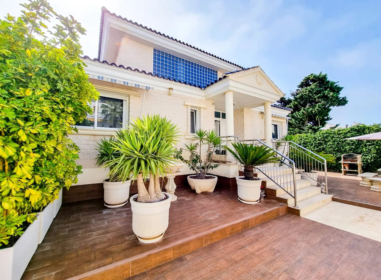 Independent Villa In Torrevieja - Image 2