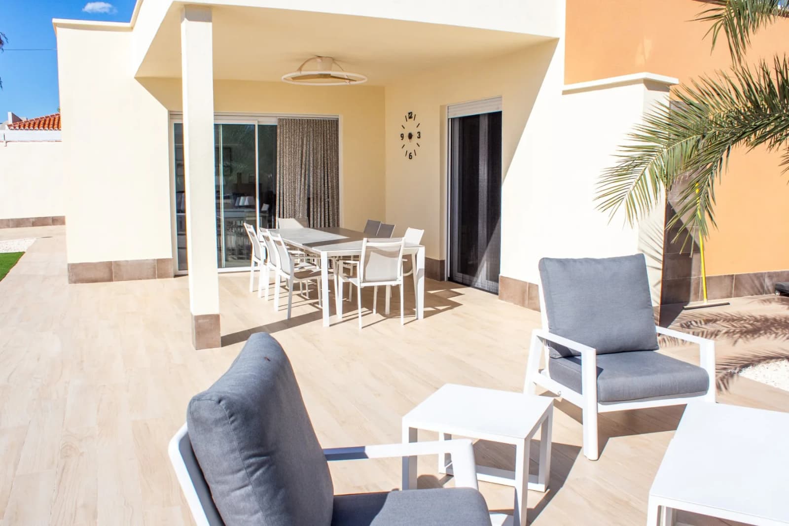 Semi-detached Villa In Torrevieja - Image 8