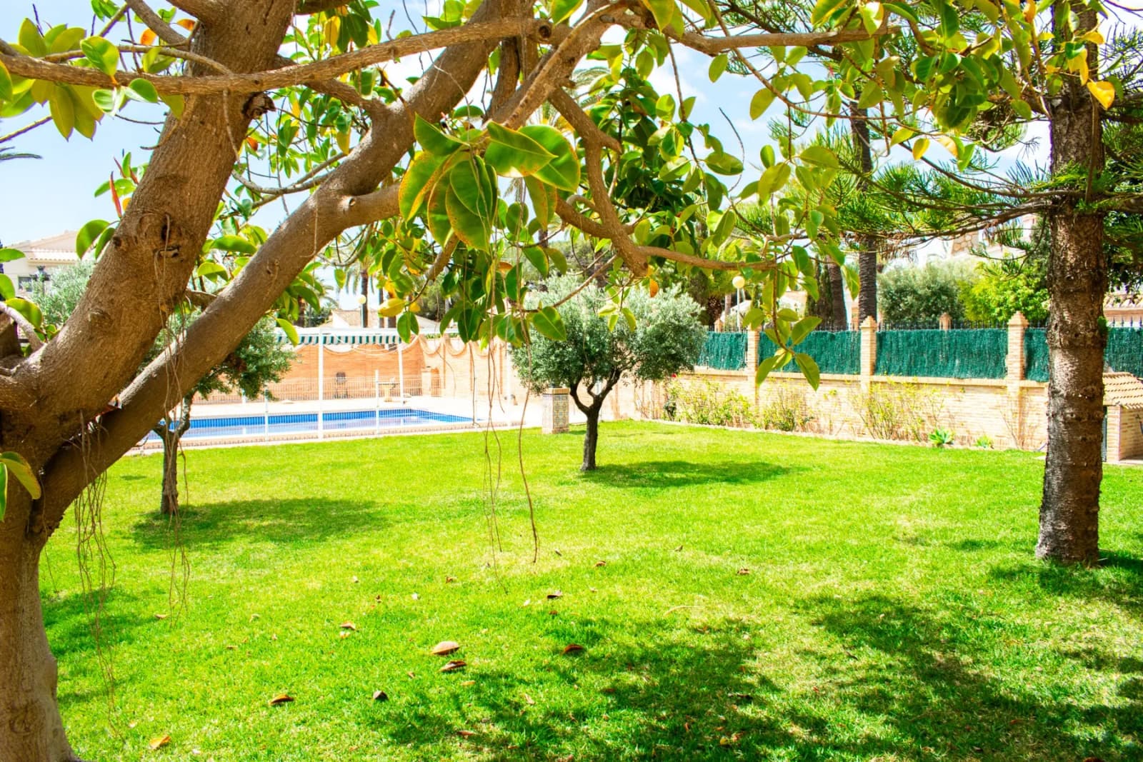 Independent Villa In Orihuela Costa - Image 2