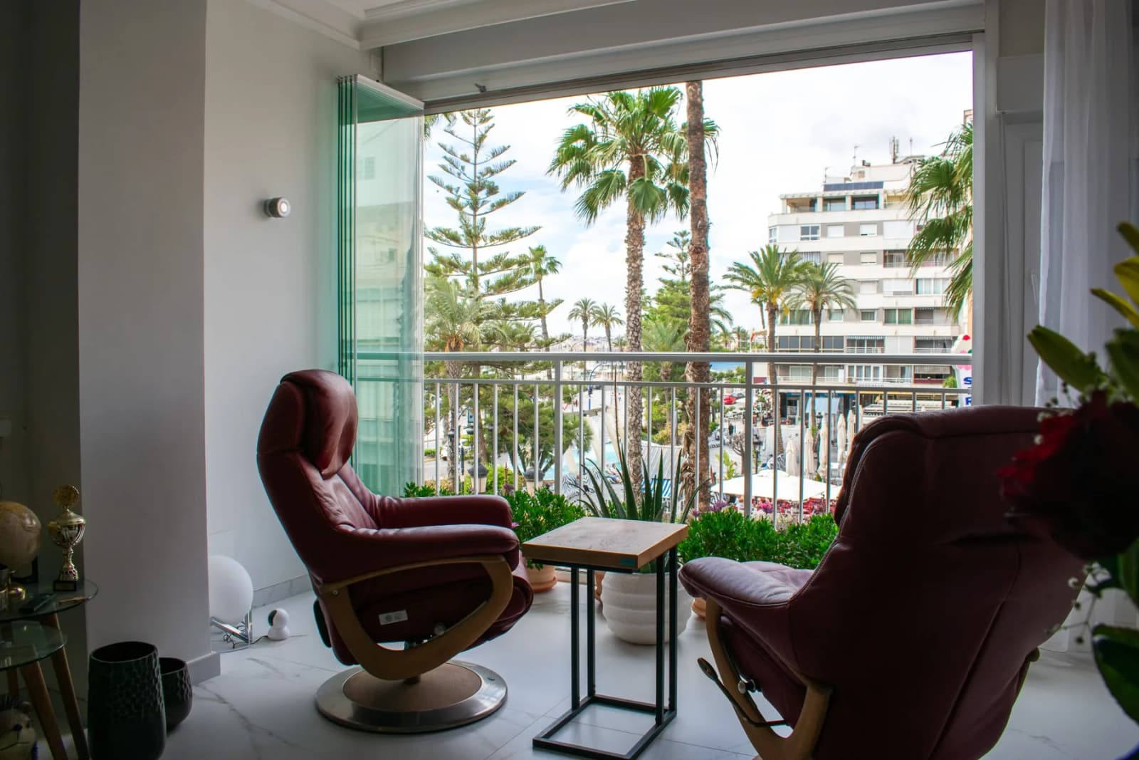Apartment de 2 dormitorios en venta en Torrevieja, Alicante - Image 3