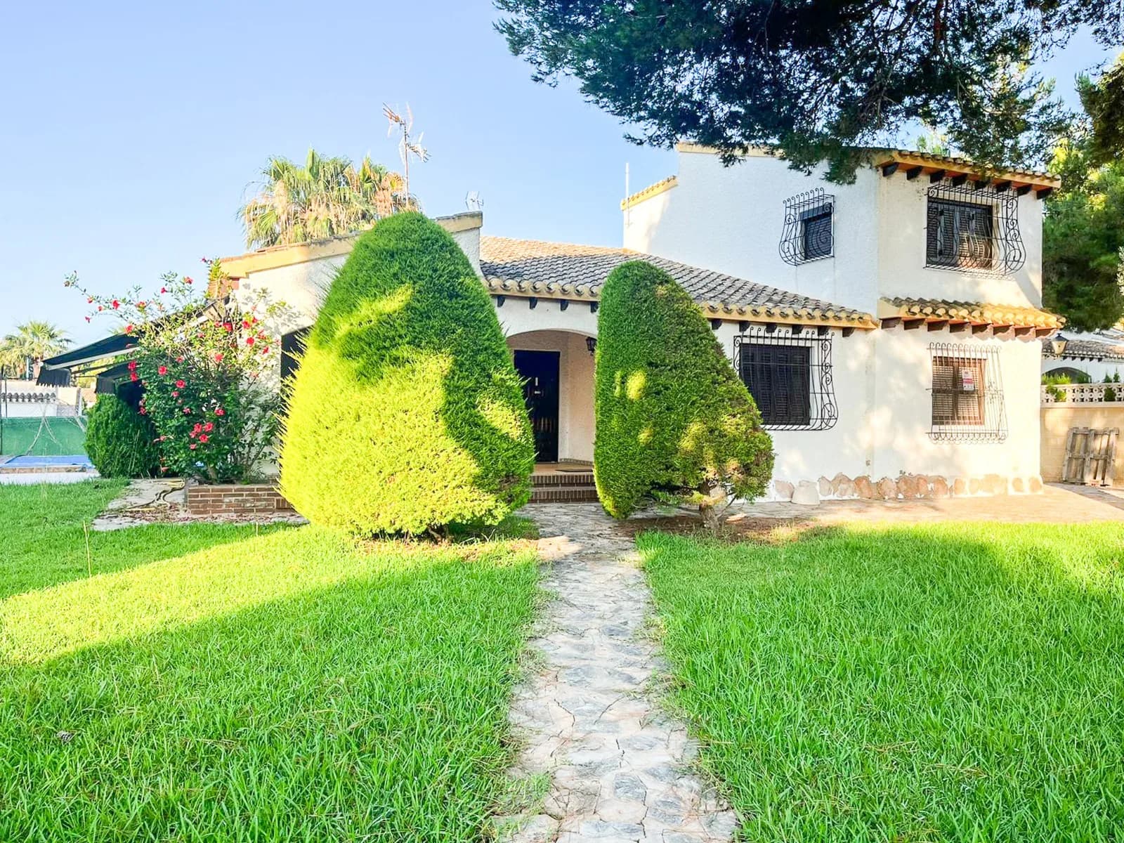 Semi-detached Villa In Orihuela Costa - Image 9