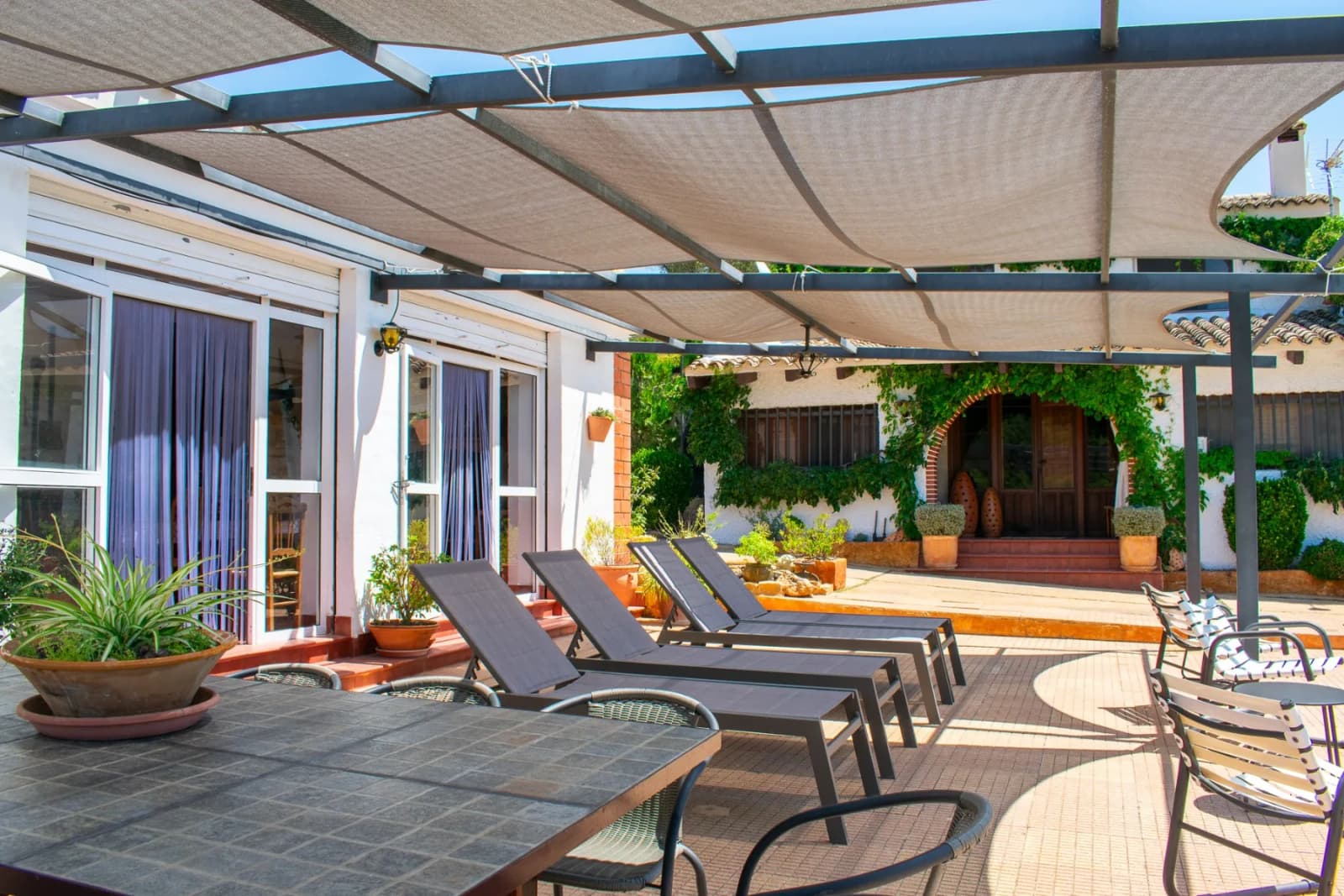 Independent Villa In Onil - Image 9