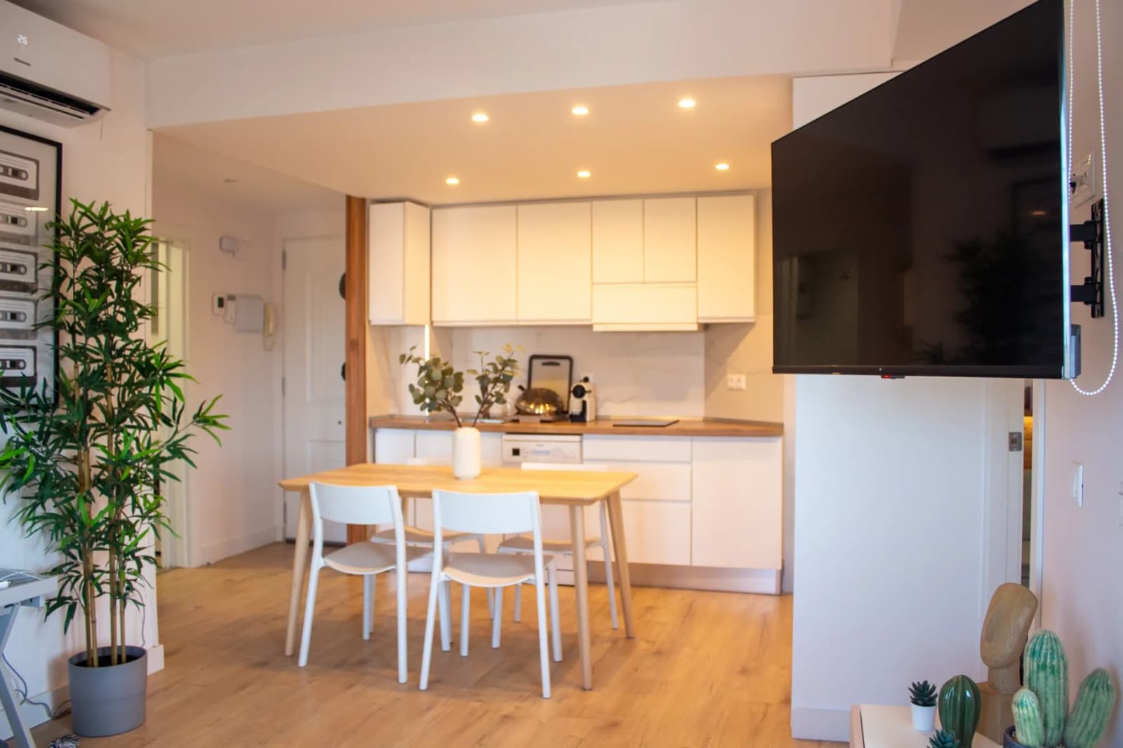 Apartment de 2 dormitorios en venta en Torrevieja, Alicante - Image 7