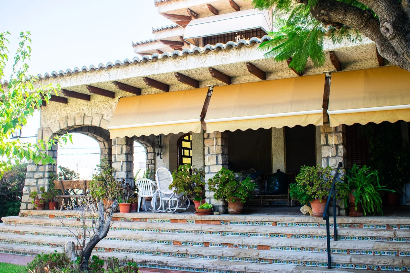 Independent Villa In Alicante - Image 2
