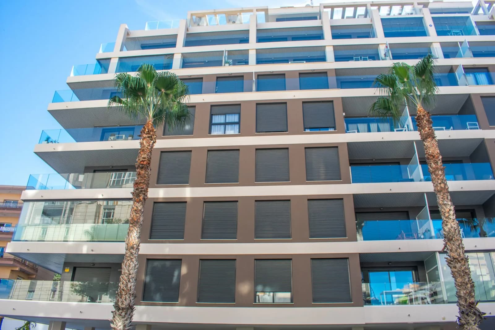 Apartment de 2 dormitorios en venta en Calpe, Alicante - Image 5