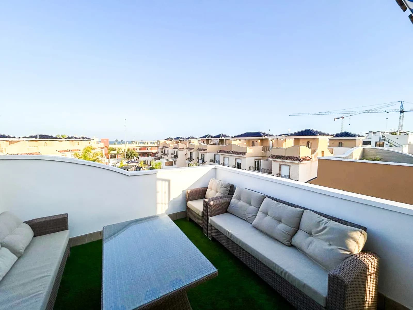 Townhouse de 3 dormitorios en venta en Pilar de la Horadada, Alicante - Image 4