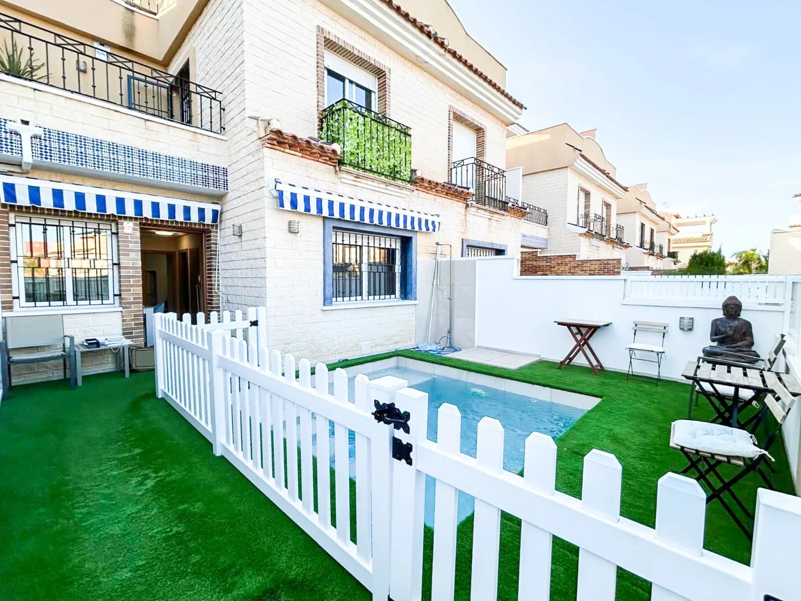 Townhouse de 3 dormitorios en venta en Pilar de la Horadada, Alicante - Image 7