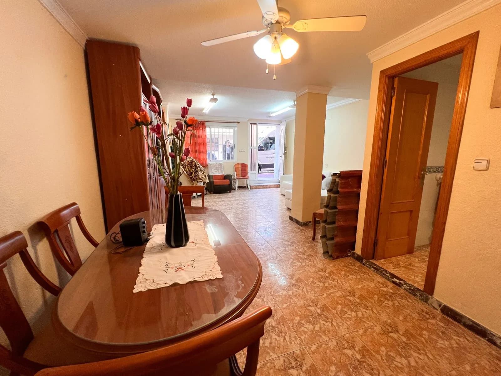 Apartment de 3 dormitorios en venta en Guardamar del Segura, Alicante - Image 3