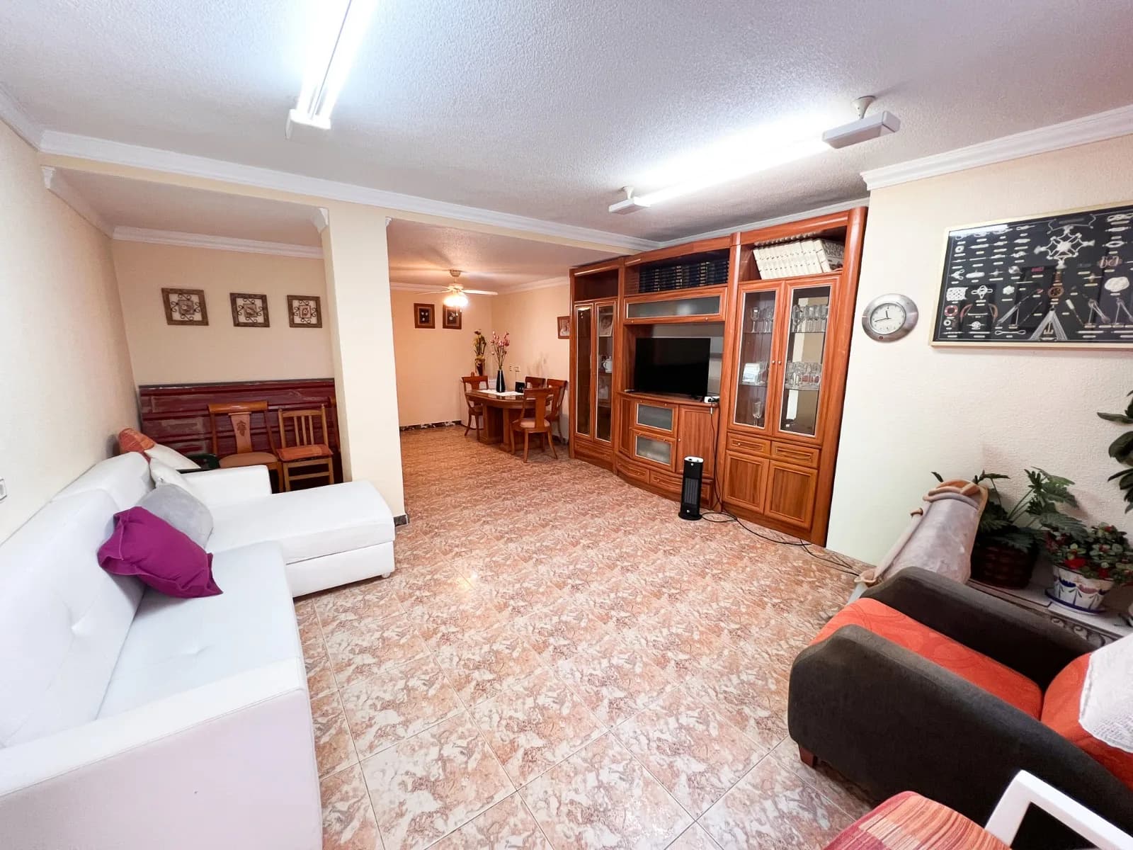 Apartment de 3 dormitorios en venta en Guardamar del Segura, Alicante - Image 5