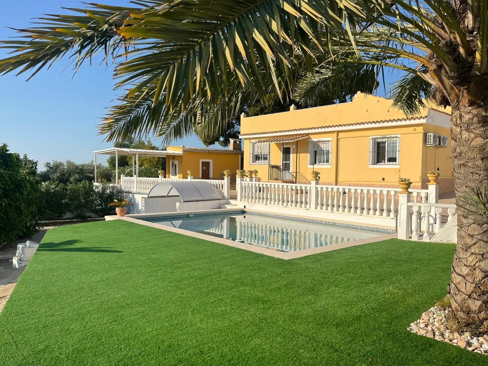 Independent Villa In Alicante