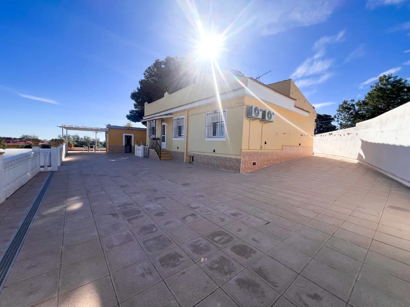 Independent Villa In Alicante - Image 7