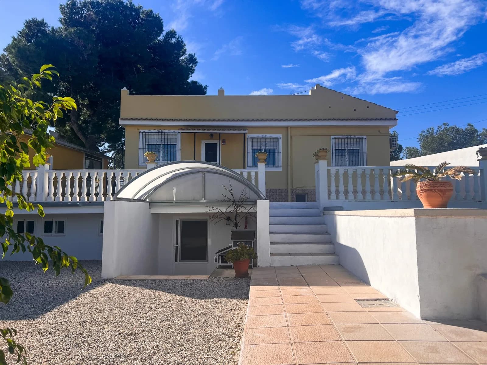 Independent Villa In Alicante - Image 8