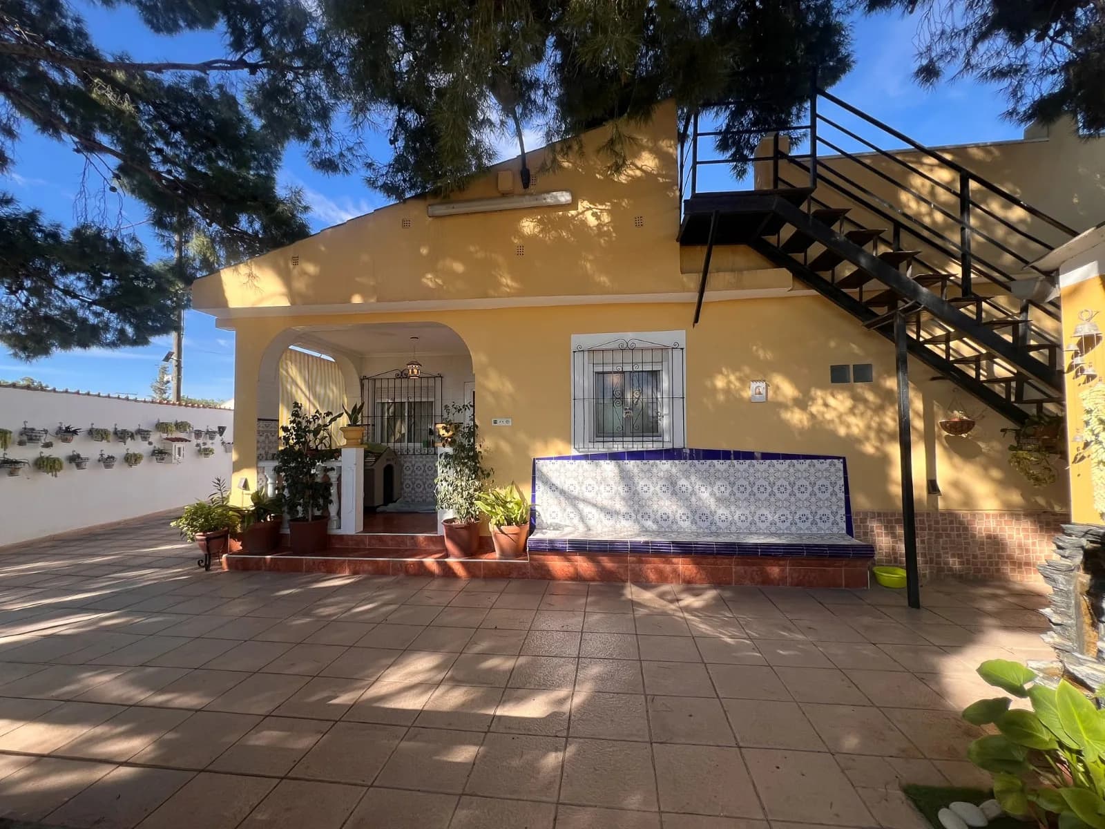 Independent Villa In Alicante - Image 9