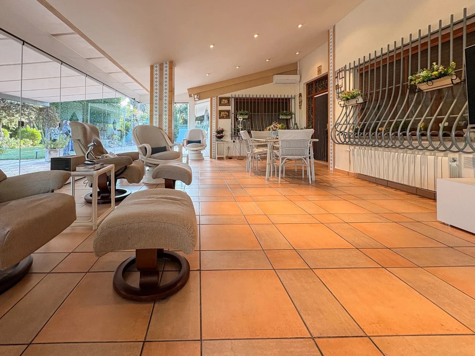 Finca Country Property In Elche - Image 4