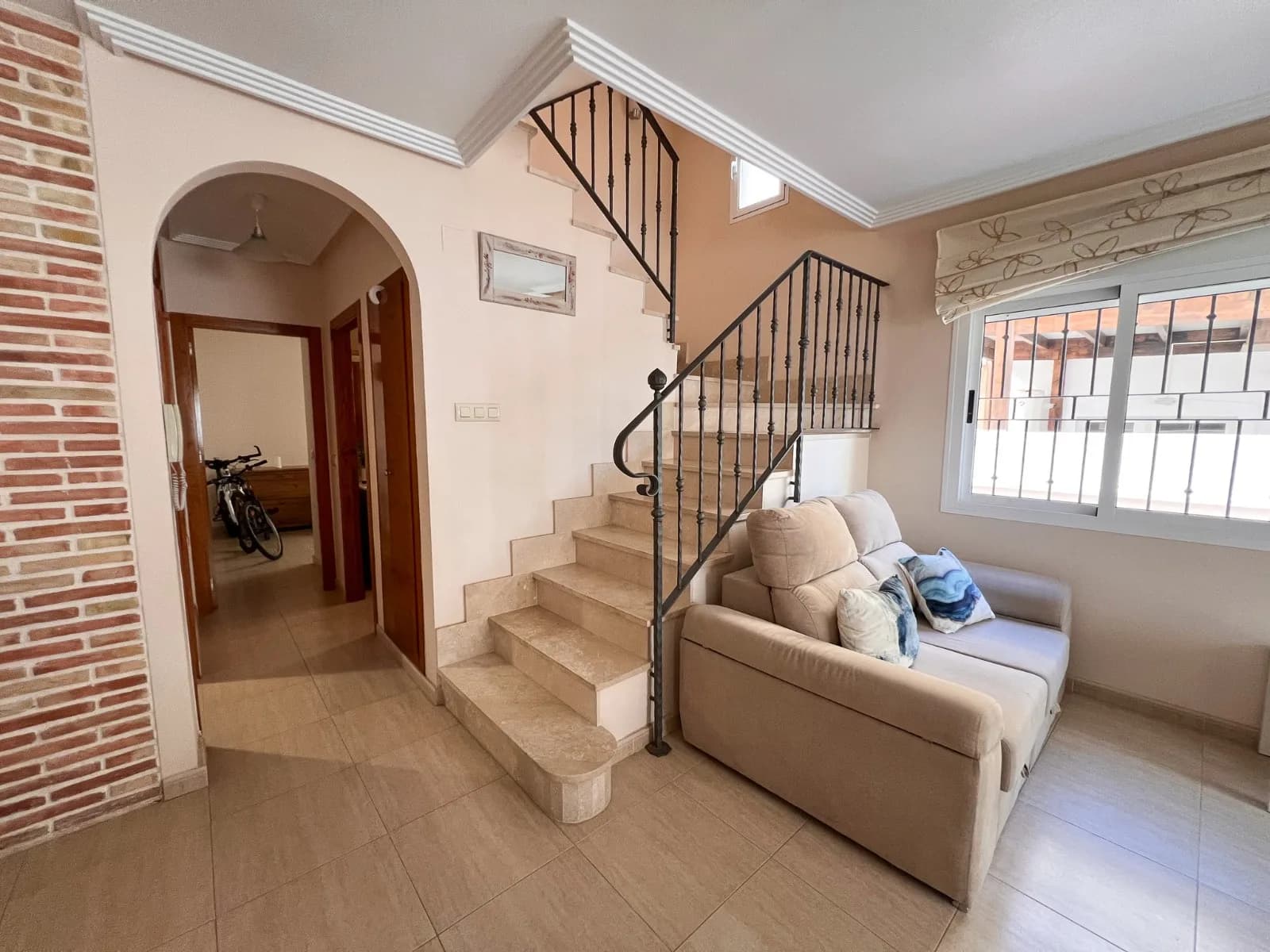 Townhouse de 3 dormitorios en venta en Pilar de la Horadada, Alicante - Image 9