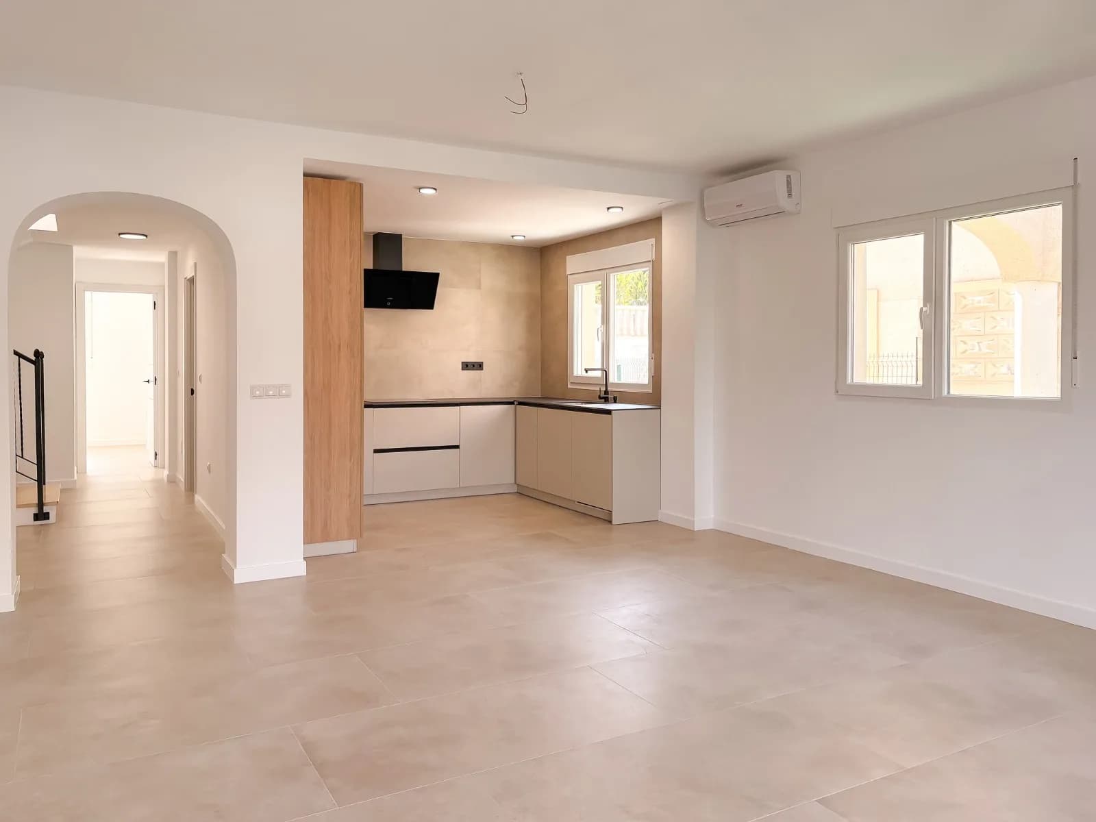 Semi-detached Villa In El Campello - Image 4