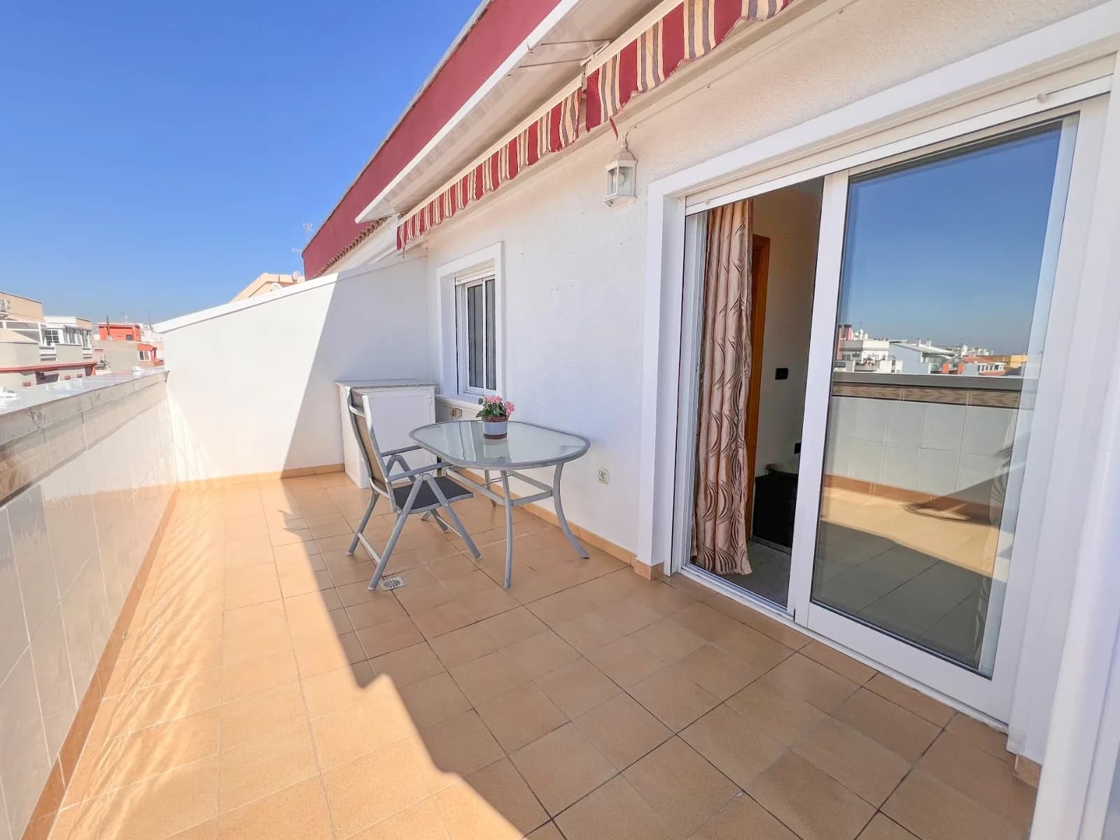 Apartment de 3 dormitorios en venta en Torrevieja, Alicante