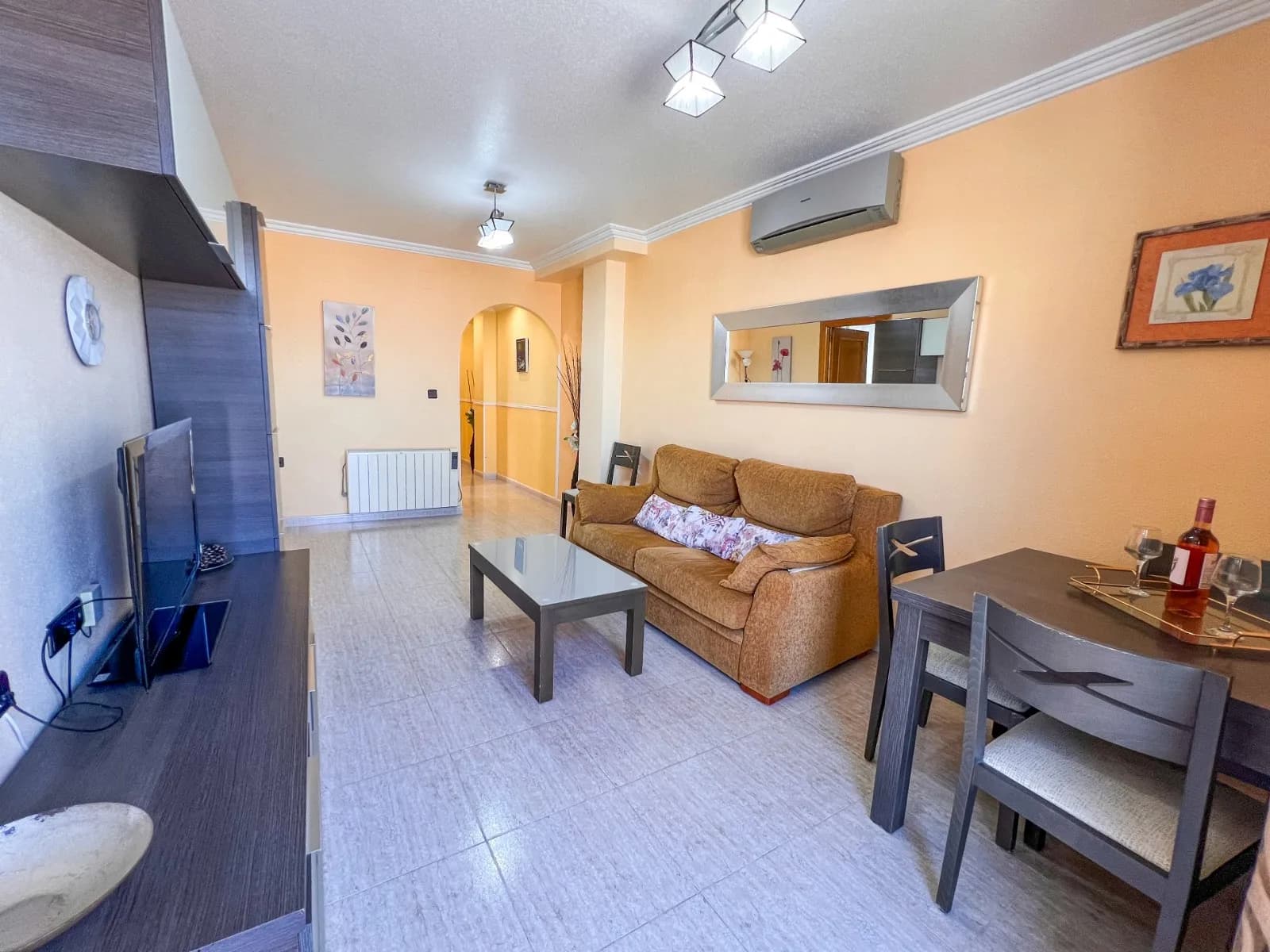 Apartment de 3 dormitorios en venta en Torrevieja, Alicante - Image 5