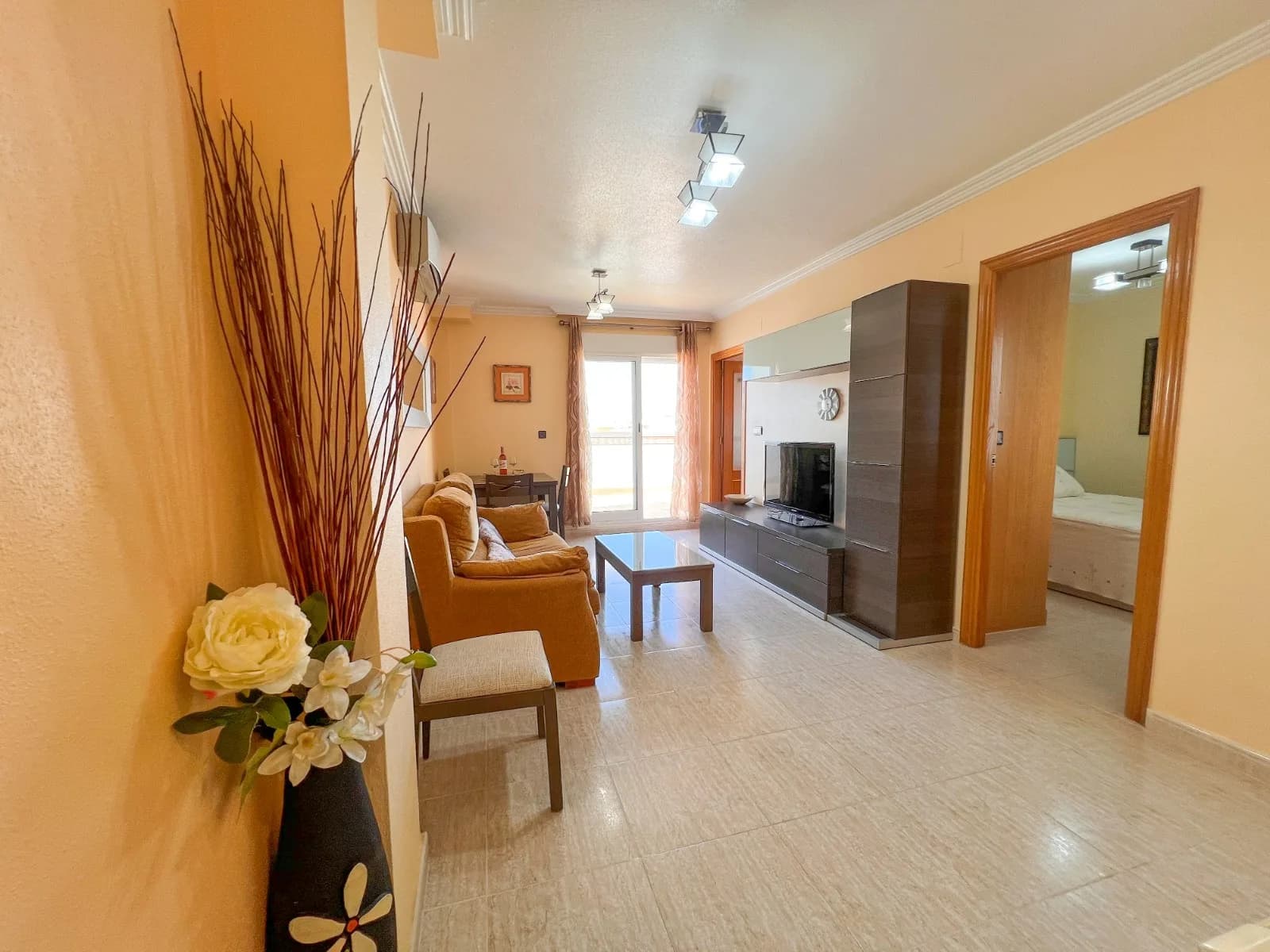 Apartment de 3 dormitorios en venta en Torrevieja, Alicante - Image 6