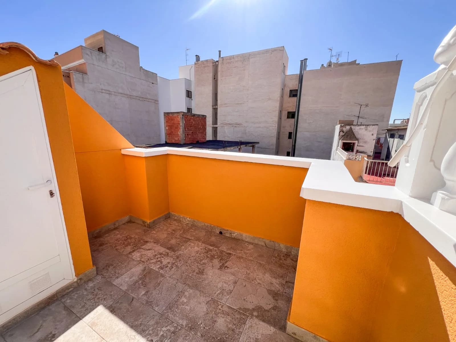 Villa de 2 dormitorios en venta en Torrevieja, Alicante - Image 8