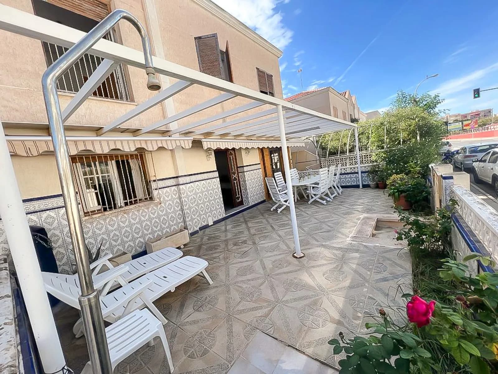 Townhouse de 4 dormitorios en venta en Santa Pola, Alicante - Image 2
