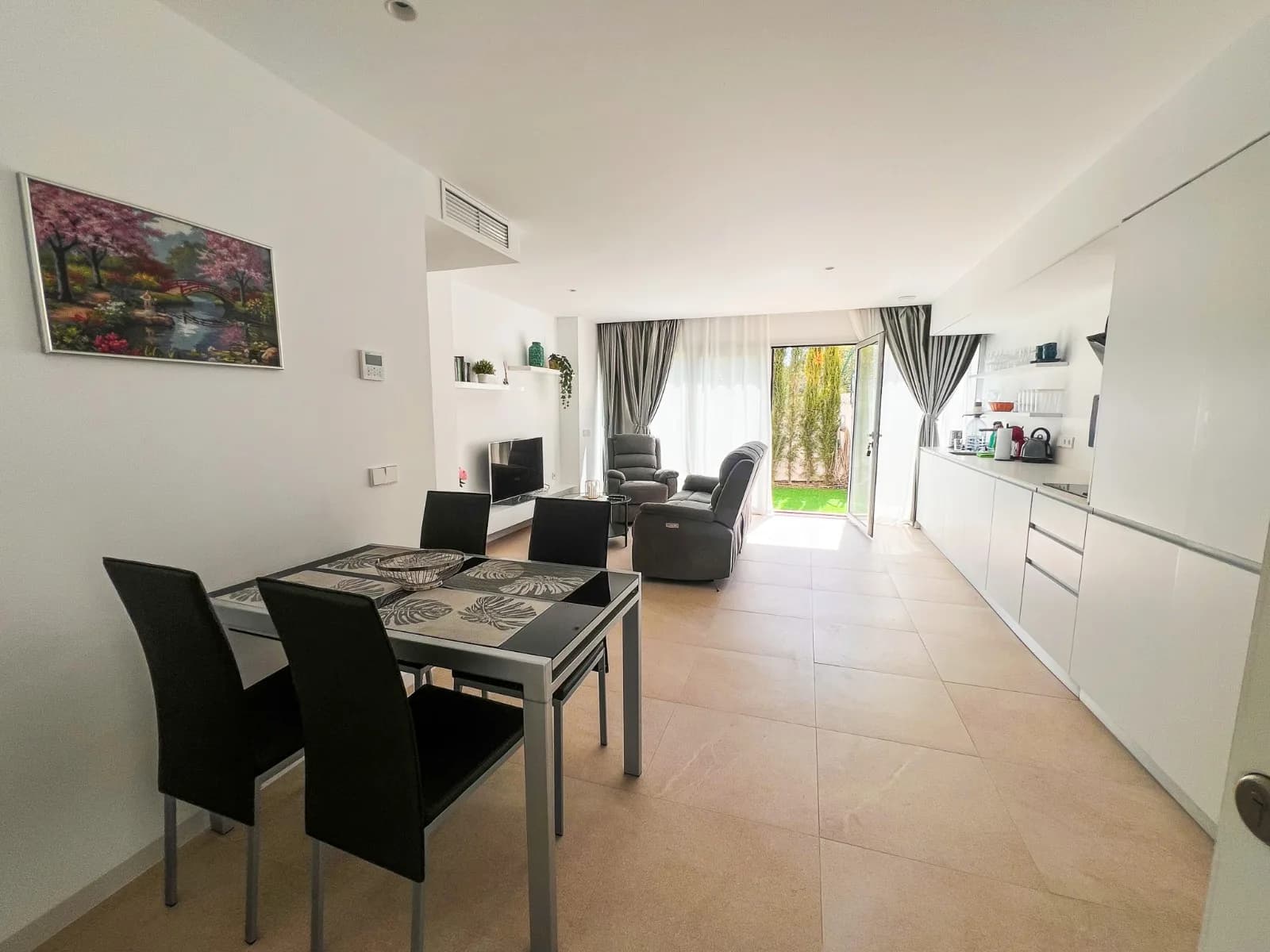 Apartment de 2 dormitorios en venta en Torrevieja, Alicante - Image 6