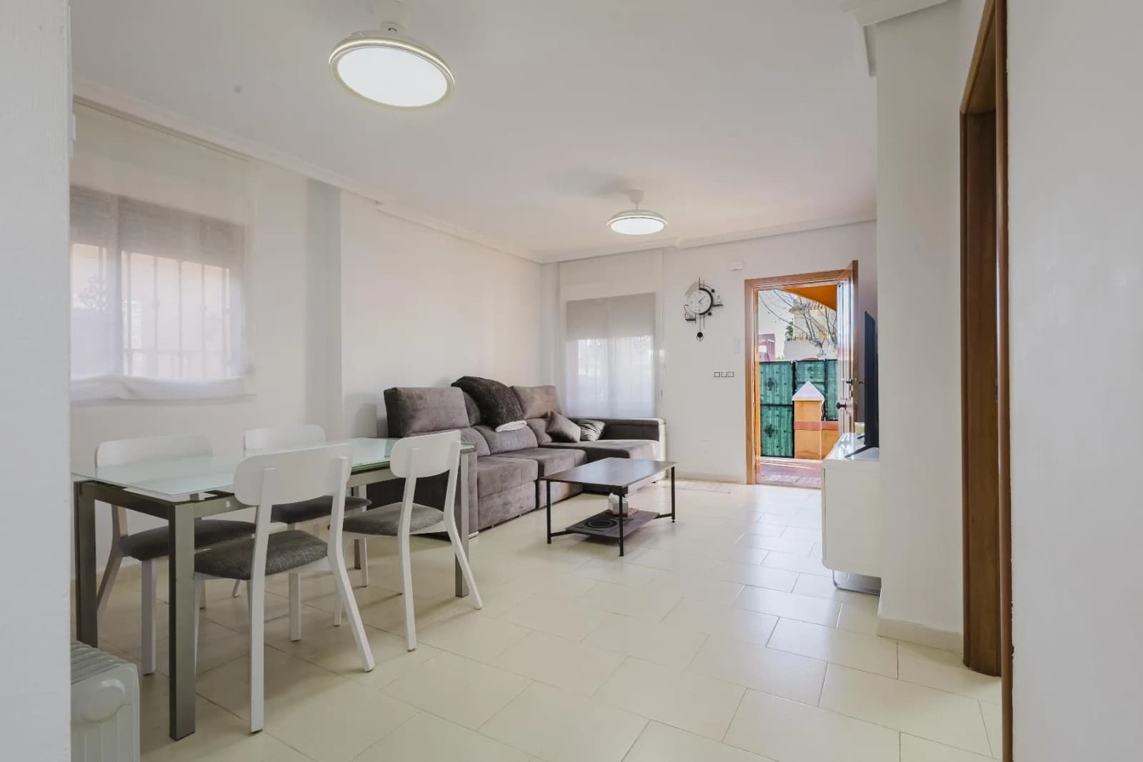 Chalet In Torrevieja - Image 9