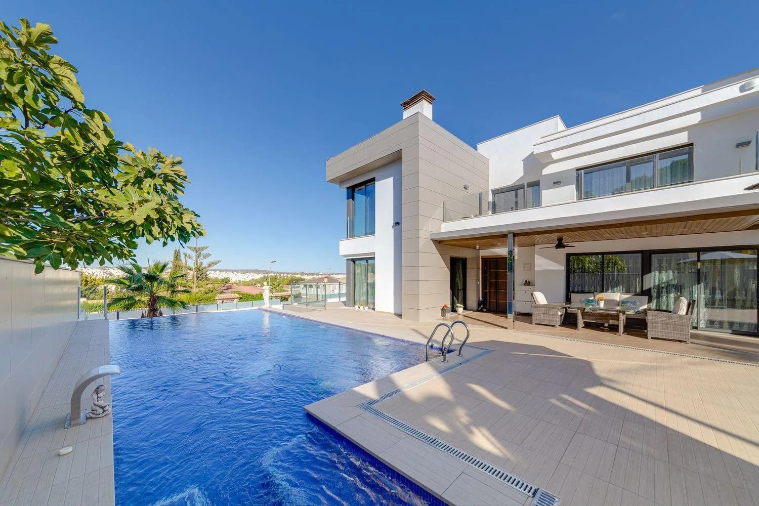 Villa In Torrevieja