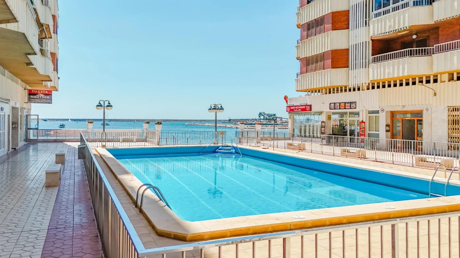 Apartamento In Torrevieja - Image 4