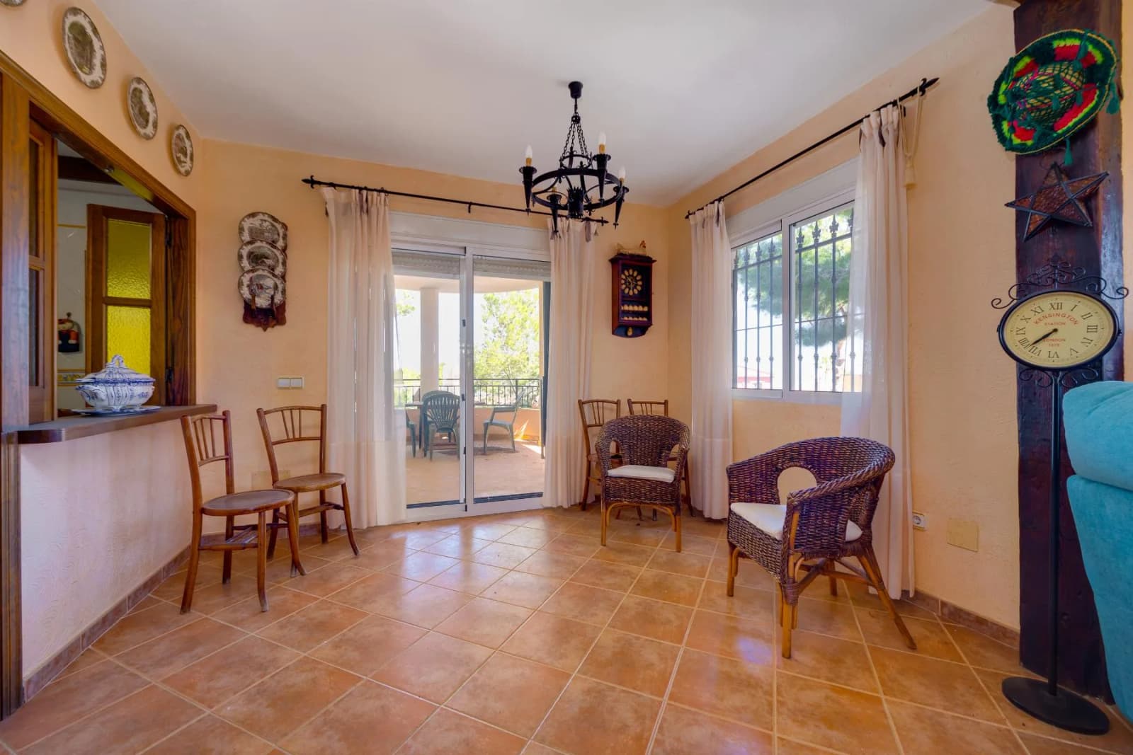 Chalet In San Miguel De Salinas - Image 7