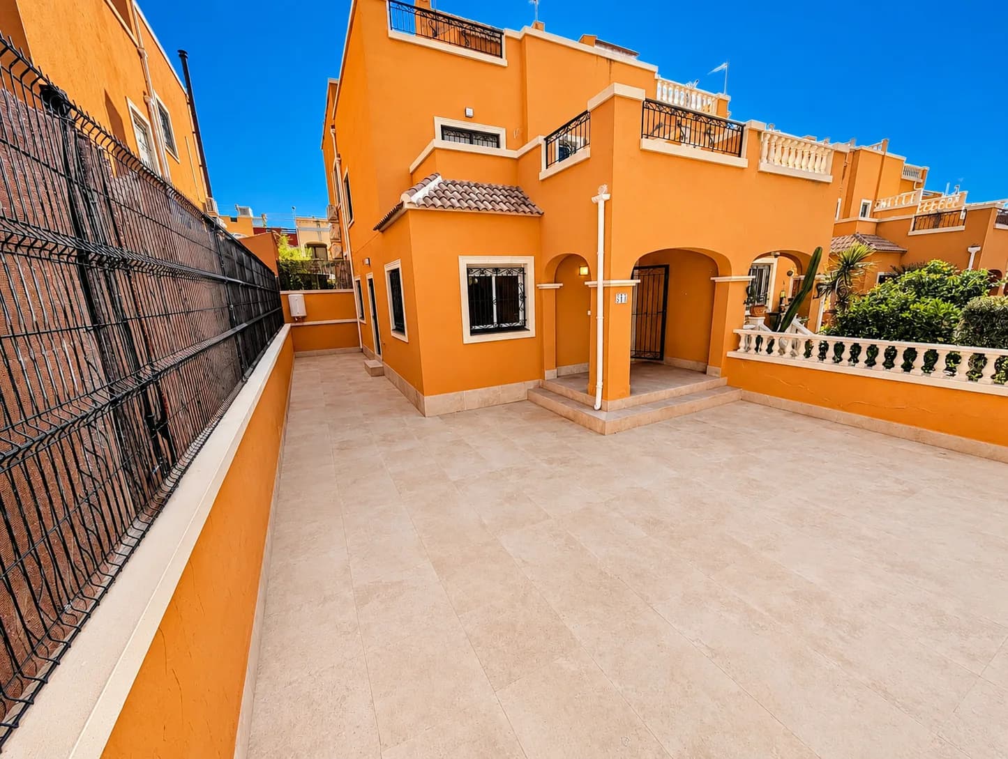 Chalet In Orihuela Costa - Image 2