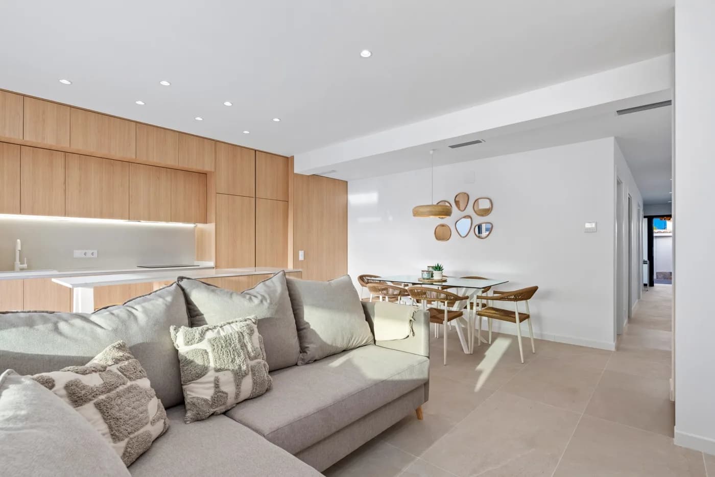 Villa de 3 dormitorios en venta en Torrevieja, Alicante - Image 3