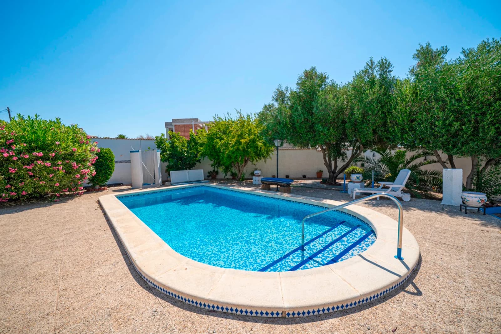Villa de 4 dormitorios en venta en Ciudad Quesada - Rojales, Alicante - Image 4