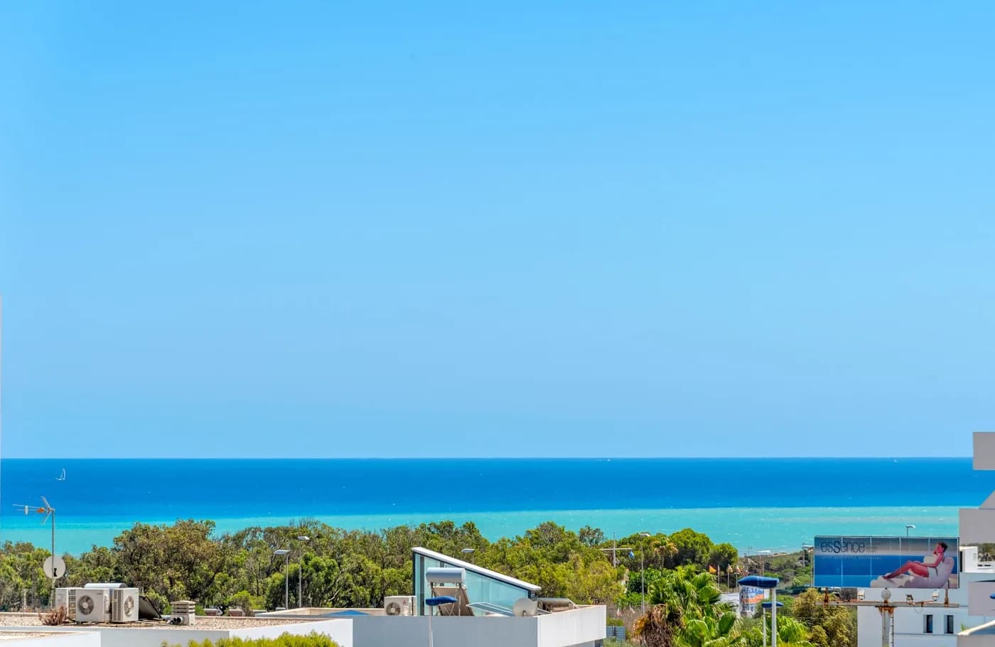 Villa de 4 dormitorios en venta en Guardamar Del Segura, Alicante - Image 4