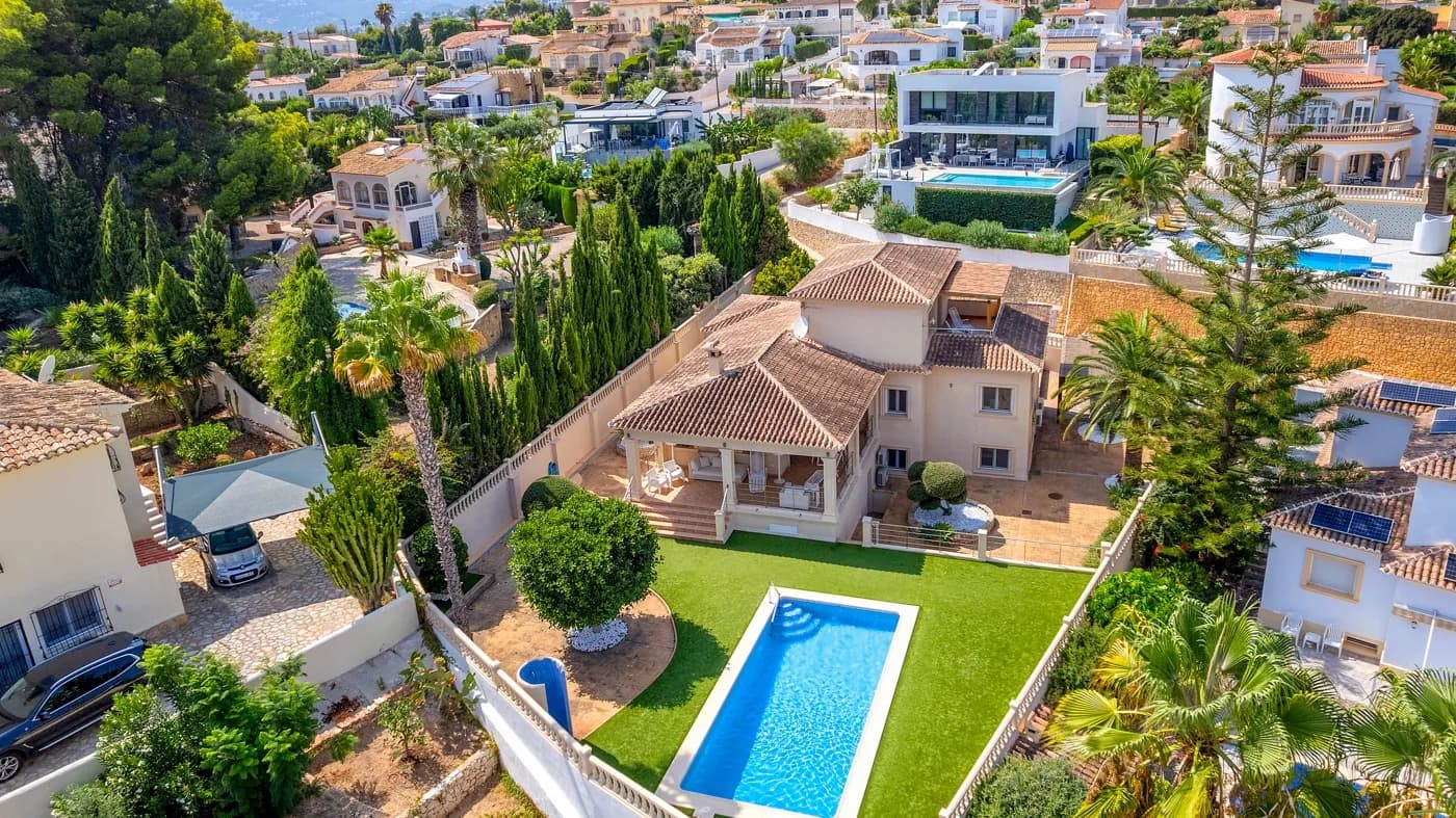 Villa de 5 dormitorios en venta en Benissa, Alicante - Image 2