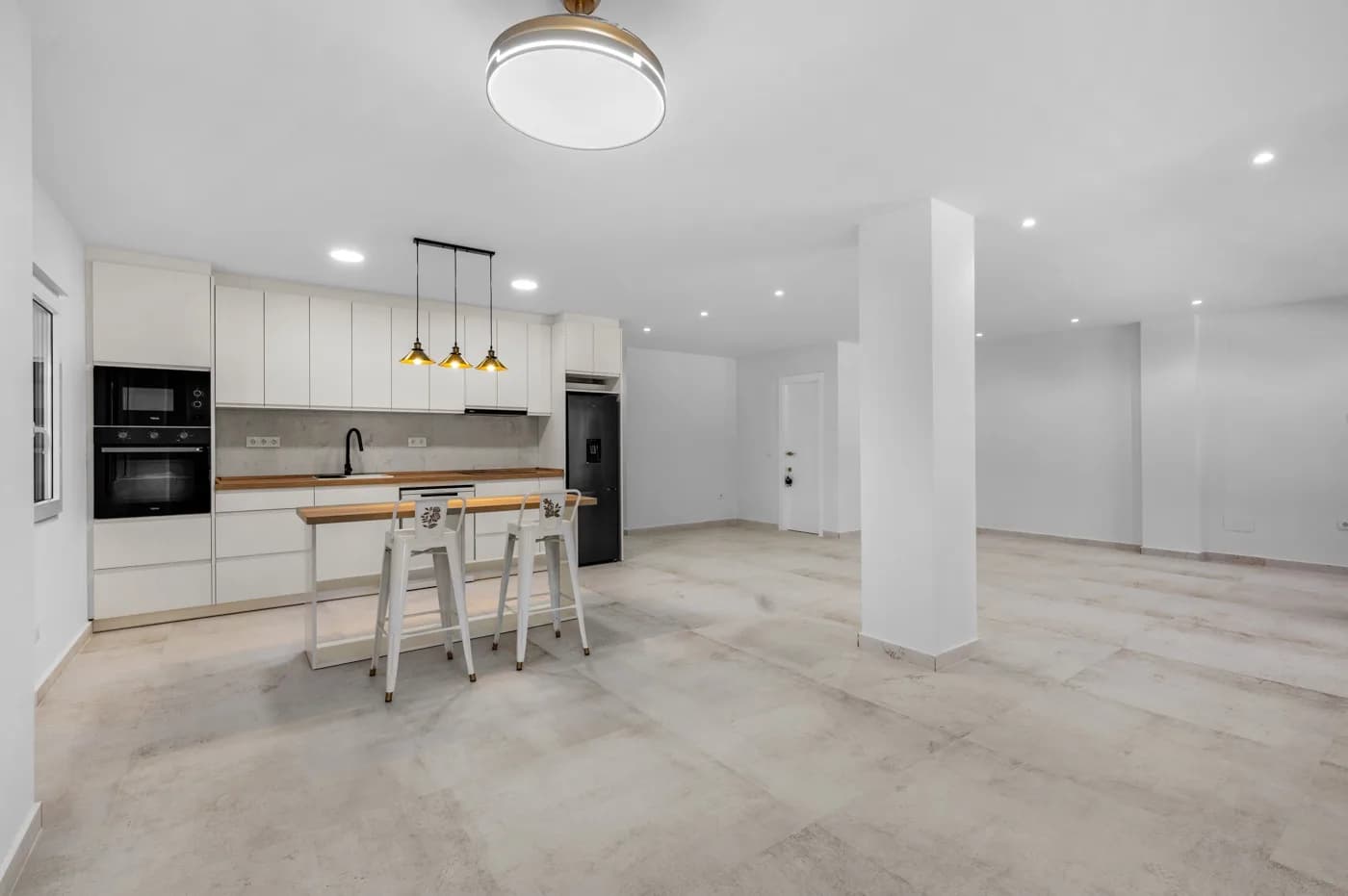 Apartment de 3 dormitorios en venta en Torrevieja, Alicante - Image 2
